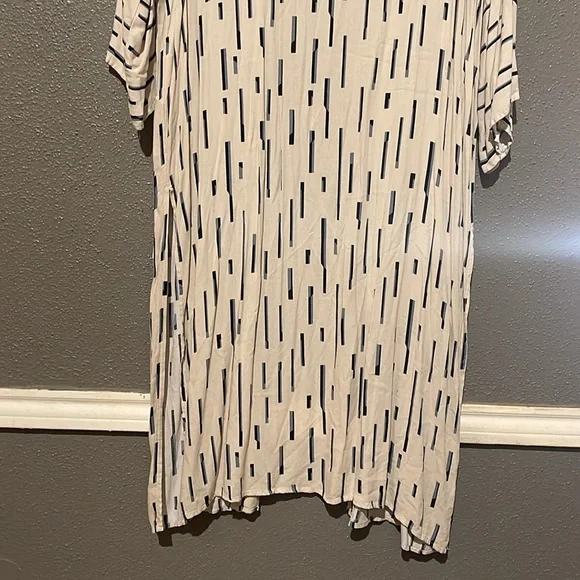 Carly Jean Los Angeles Korie Kimono